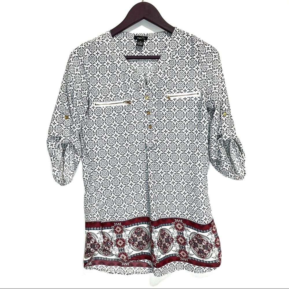 5 for $20 Rue21 Medallion Mixed Media Print Top